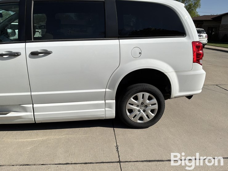 2019-dodge-grand-caravan-image-19
