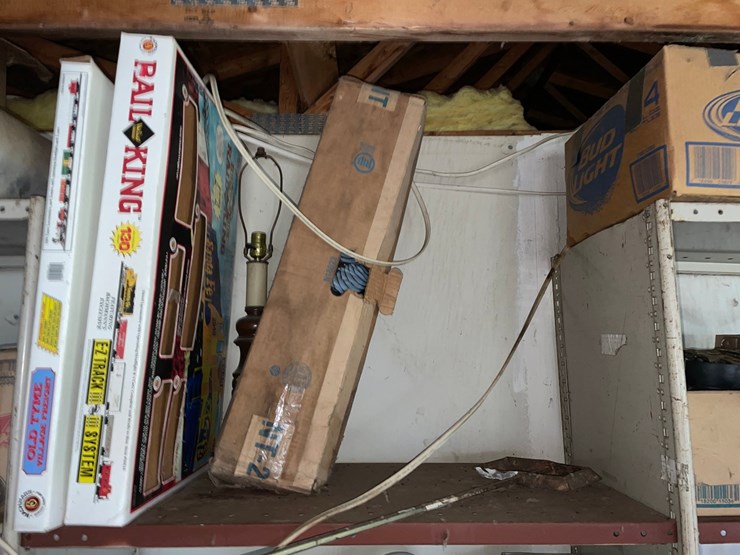#7070-•-contents-of-shelf-image-2