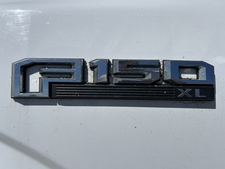2016-ford-f150-xl-image-10