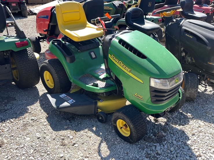 john-deere-l110-image-2