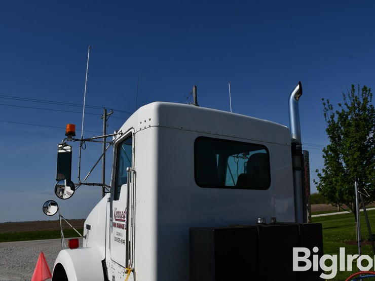 2007-kenworth-t800-image-17