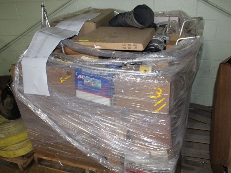 pallet-of-various-automotive-parts-image-1