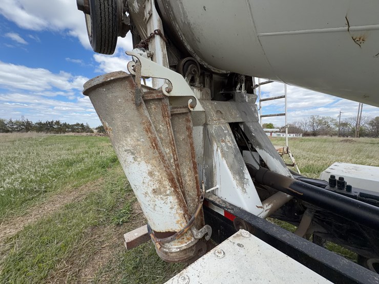 1996-mack-rd688c-cement-truck-image-34