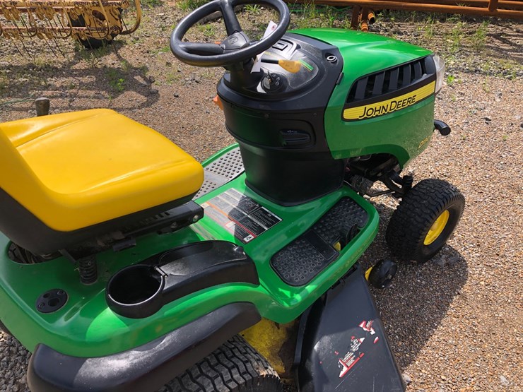 john-deere-d130-image-4