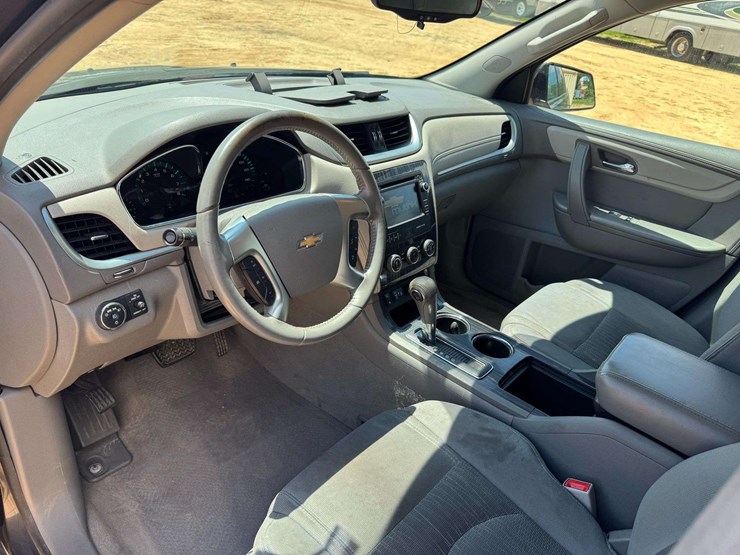 2014-chevrolet-traverse-image-11