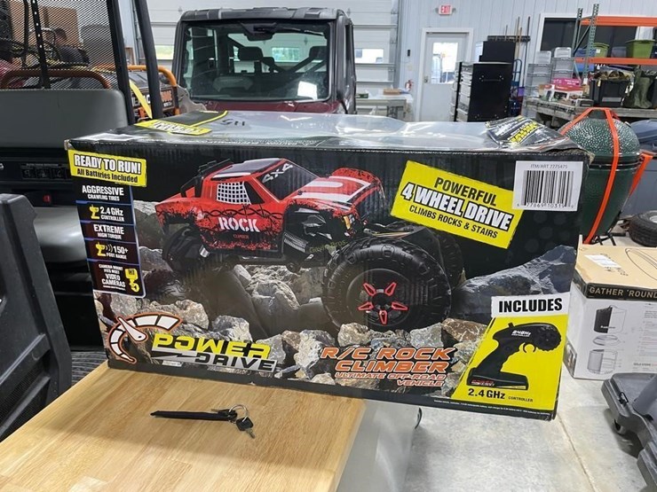 r/c-rock-climber-car-image-3