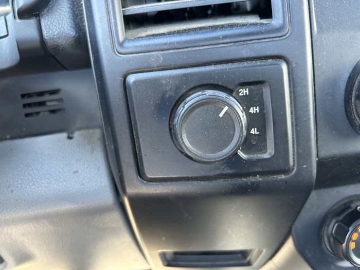 2016-ford-f150-xl-image-23