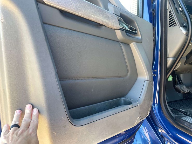 2018-kenworth-t680-image-9