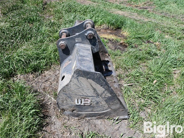 john-deere-130-image-4