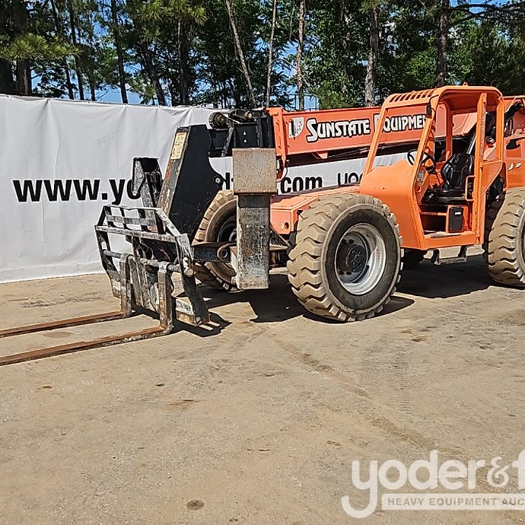 2015 SKY TRAK 10054L
