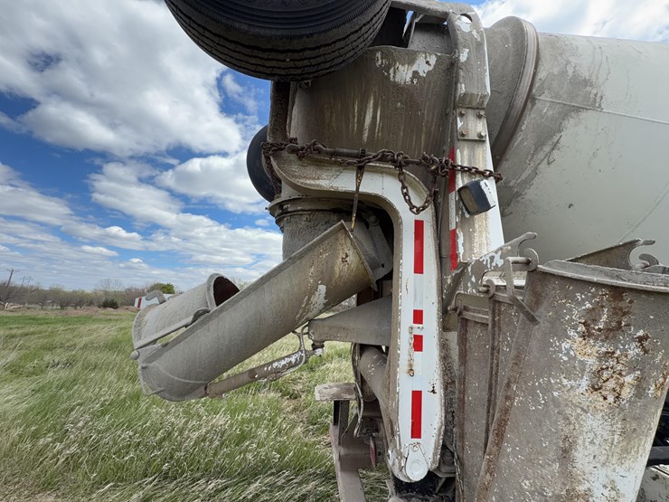 1996-mack-rd688c-cement-truck-image-37