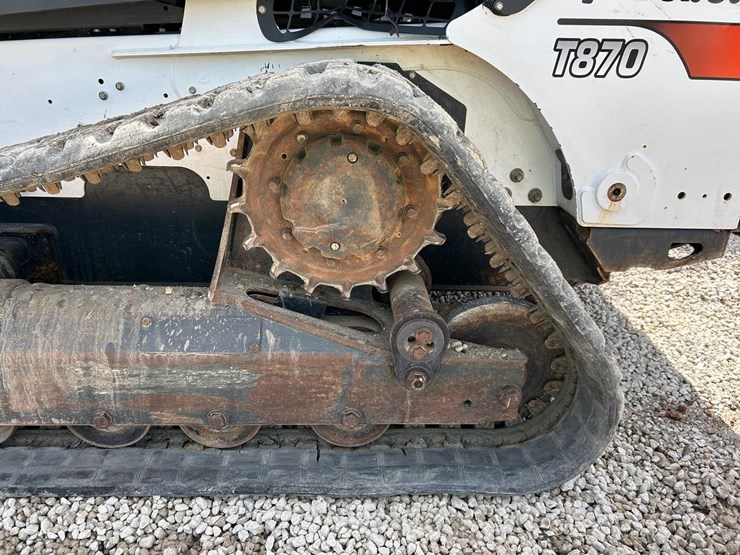2022-bobcat-t870-image-18