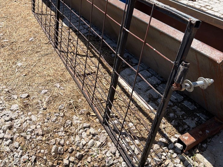 113”-long-gate-image-3