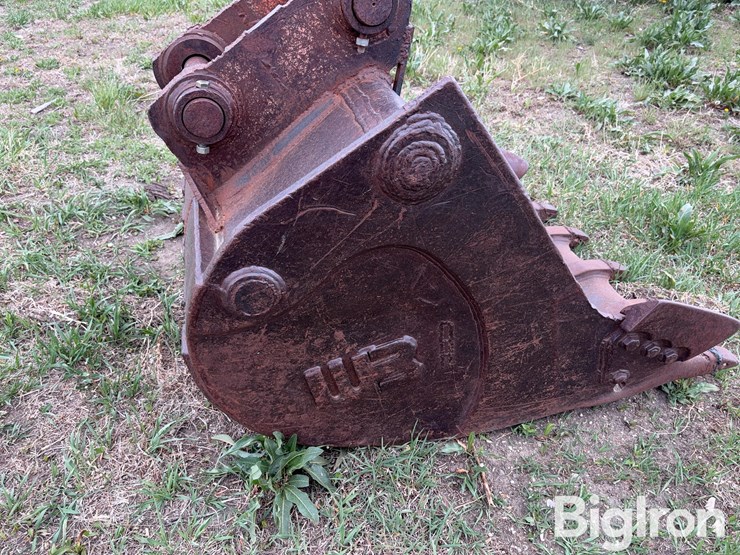 wb-excavator-bucket-image-16