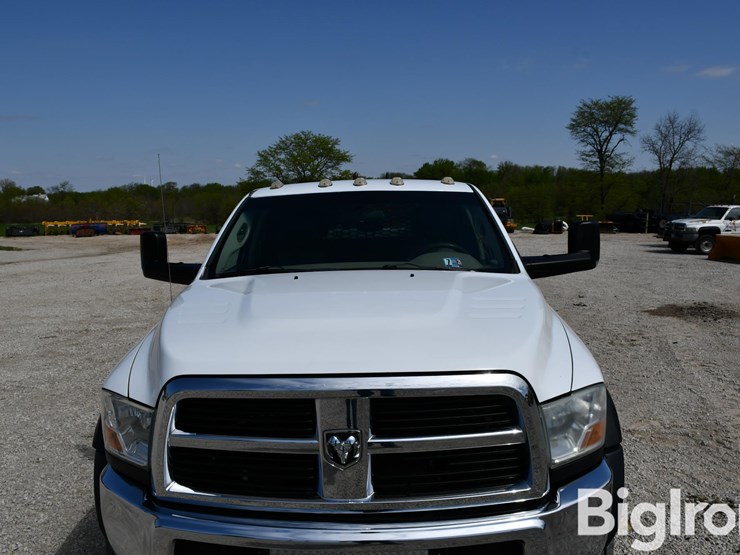 2011-dodge-ram-5500-image-10