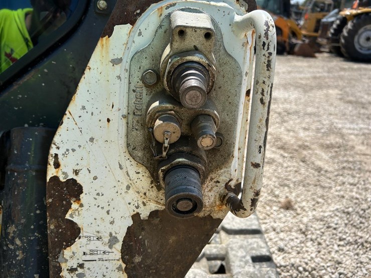 2021-bobcat-t595-image-11