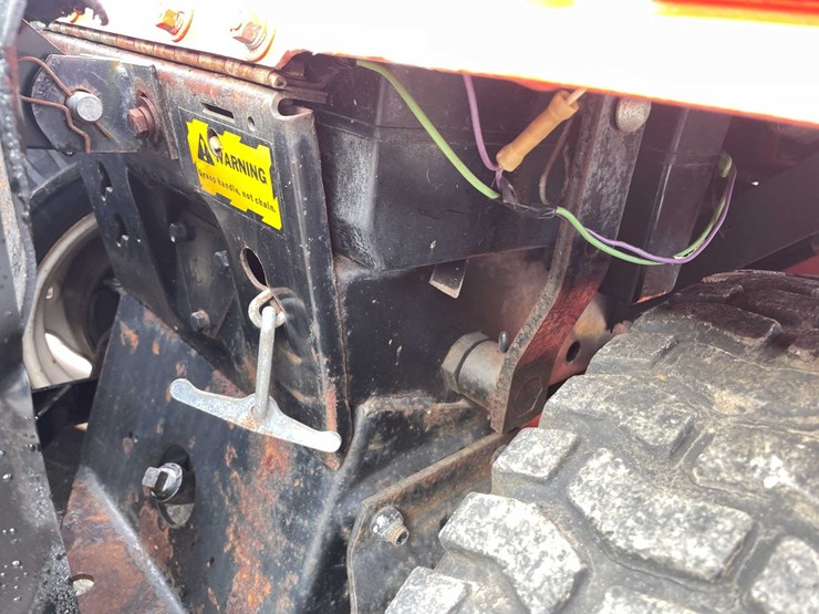 #9073-•-ariens-gt-lawn-mower-(o3)-image-10