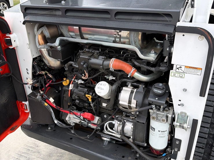2023-bobcat-t770-image-27
