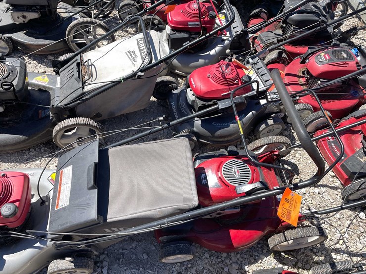 #6973-•-honda-3-speed-lawn-mower-image-9