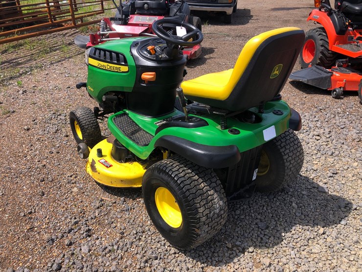 john-deere-d130-image-3