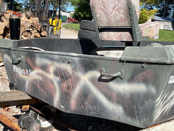 #6932-•-camouflage-duck-boat-with-trailer-image-22