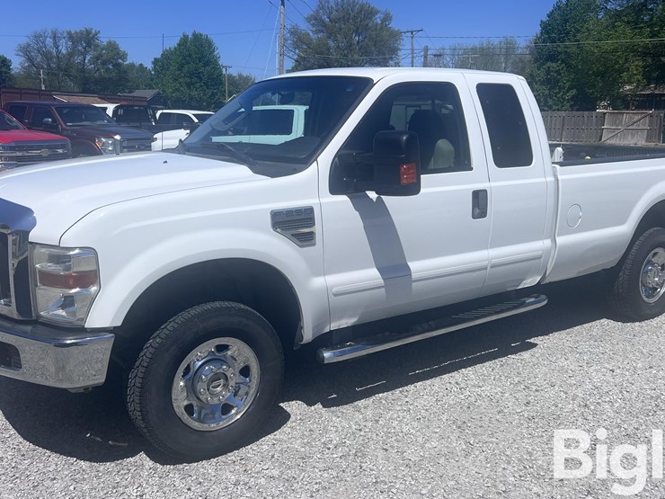 2008-ford-f250-xlt-image-1