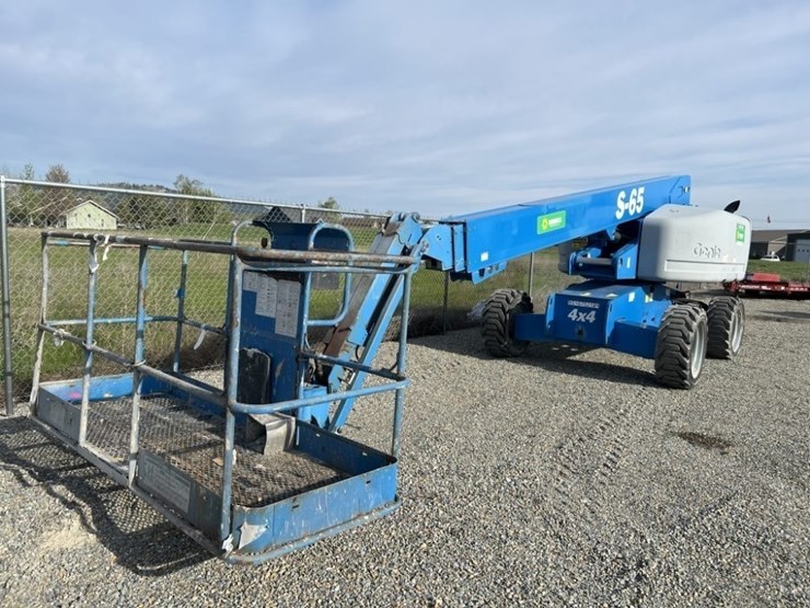 2012-genie-s65-image-1