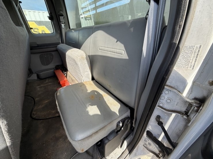 2005-ford-f550-xl-sd-image-21