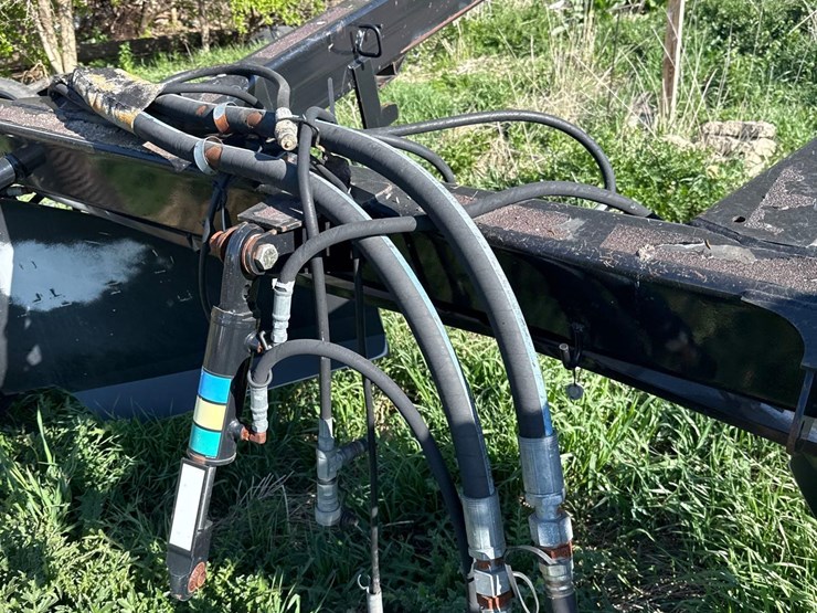 new-holland-2330bf-image-7