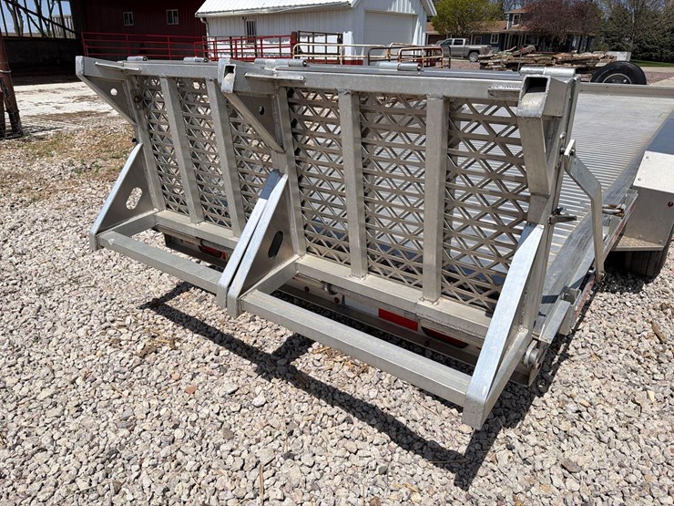 2020-eby-86”-x-24-1/2ft-bumper-hitch-flatbed-trailer—1-owner-image-5