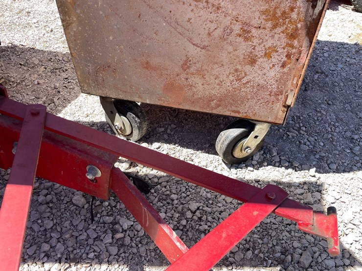 #7412-•-steel-cabinet-on-wheels-image-12