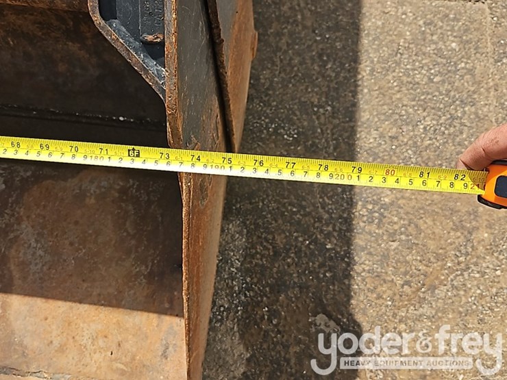 2023-caterpillar-259d3-image-12