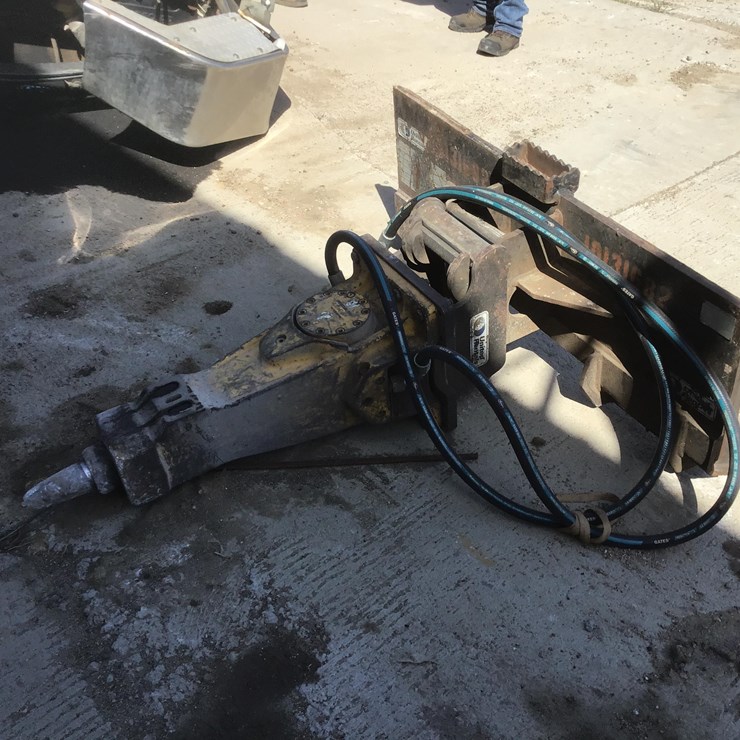 Atlas Skidsteer Jackhammer