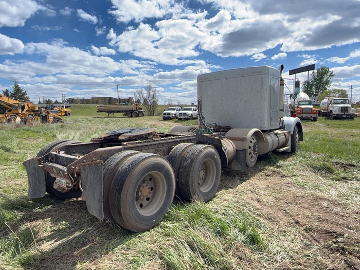 2006-kw-t800-sleeper-image-5