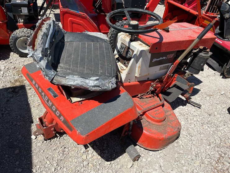 #7413-•-simplicity-728-riding-lawn-mower-image-1