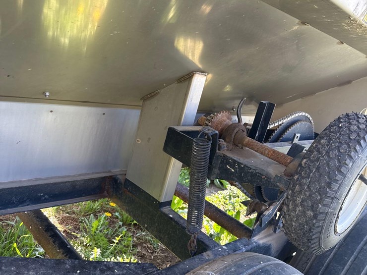 tyler-10-ton-fertilizer-spreader-image-12