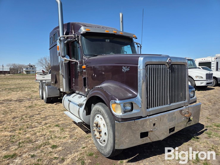 2003-international-9900i-image-3