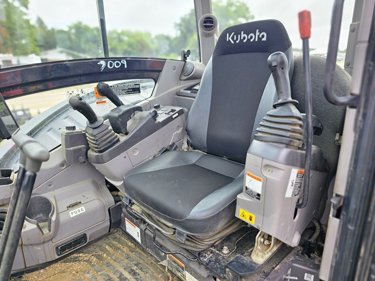 kubota-kx057-5-image-11