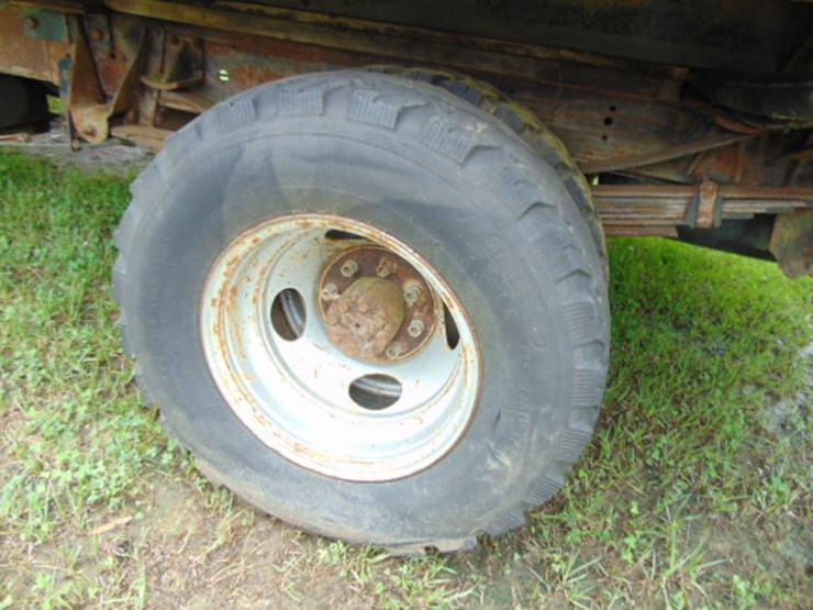 chevrolet-1ton-image-6