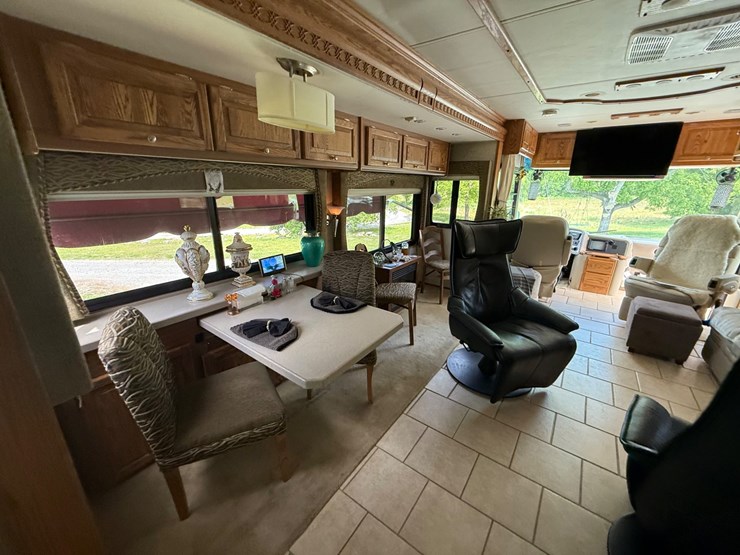 #7-•-2005-tiffin-phaeton-40’-–-premium-refurbished-coach-image-15