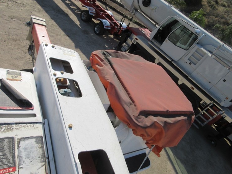 2016-freightliner-114sd-image-25