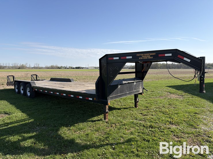 2009-load-max-tri/a-gooseneck-flatbed-trailer-image-3