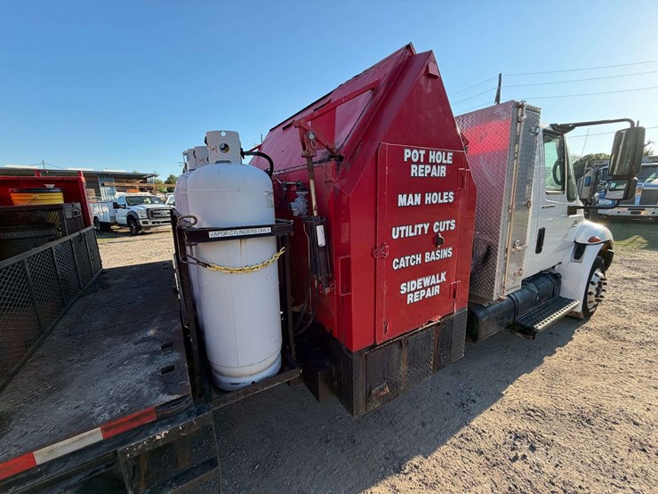 2006-international-durastar-4300-image-31