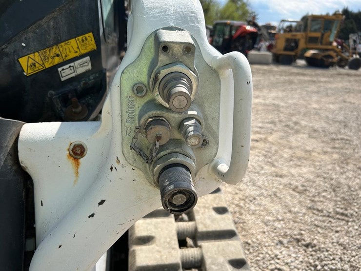 2022-bobcat-t66-image-11