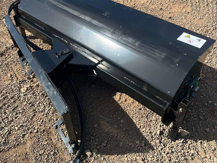 skid-steer-sweeper-(new/unused)-image-4