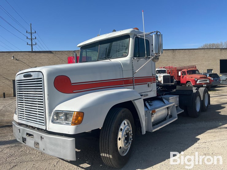 1995-freightliner-fld120-image-9