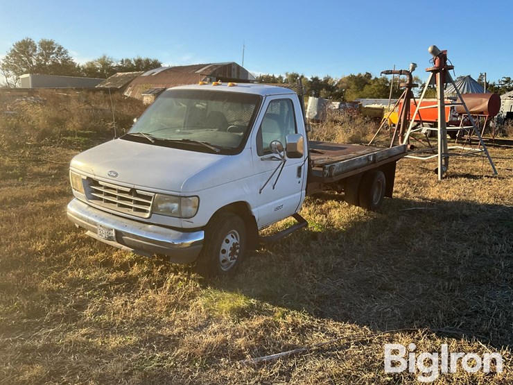 1995-ford-flatbed-truck-image-1