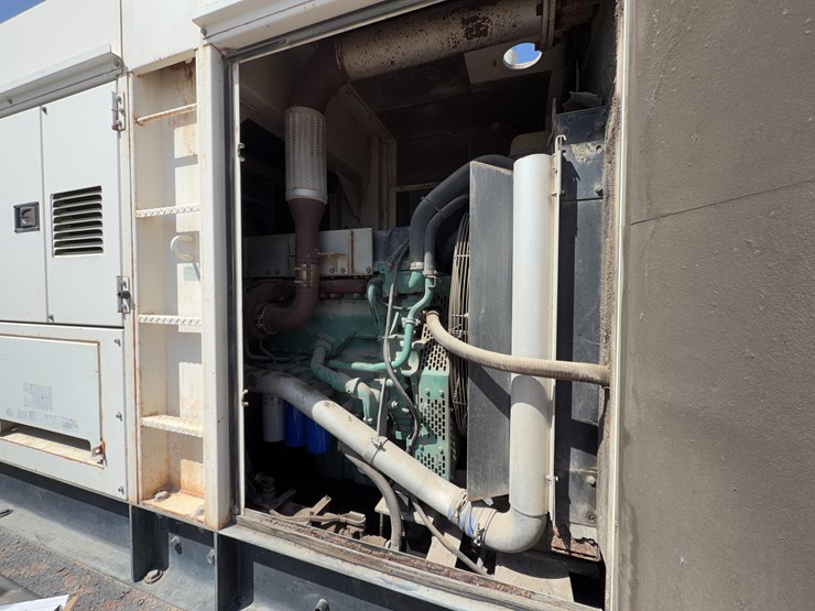 wisper-watt-dca-400ssv-generator-image-13