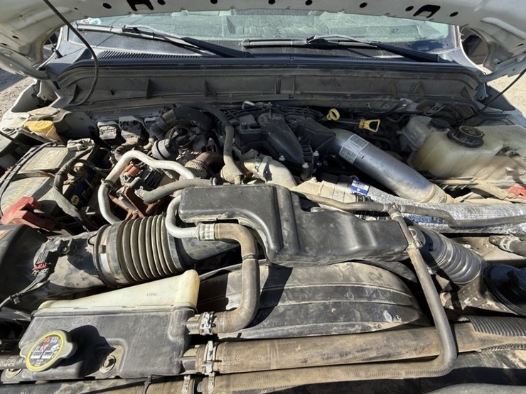 2016-ford-f350-sd-xlt-image-12