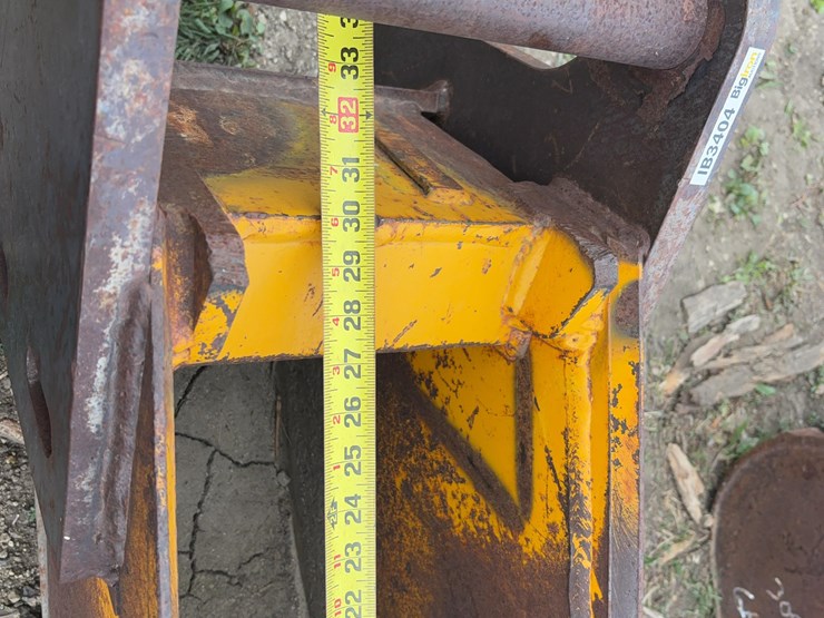 at1011631-bucket-image-12